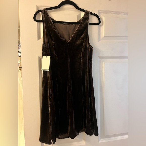 Reformation Brisbane Velvet Dress - Picture 3 of 4